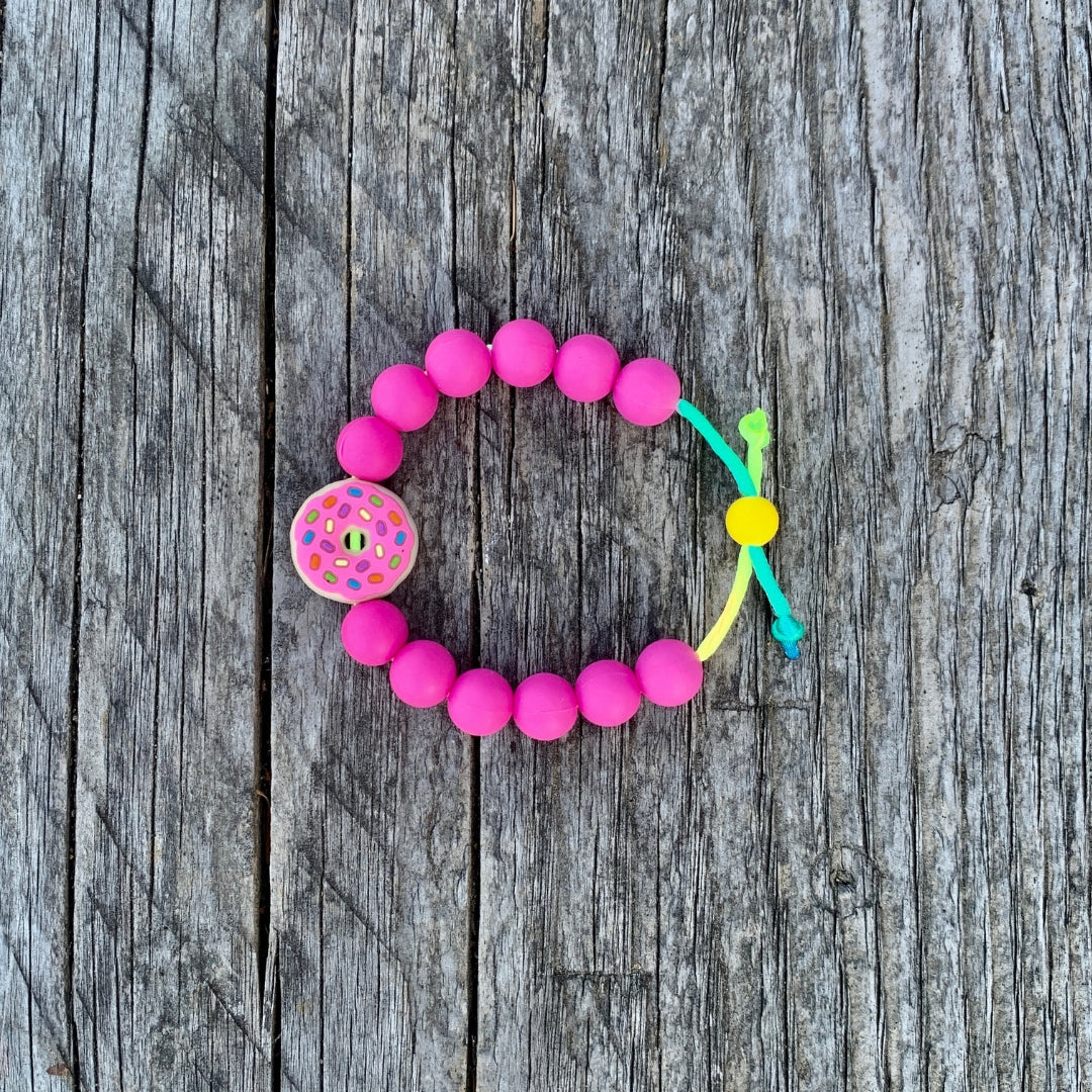 ChewBling Sensory adjustable DONUT chew bracelet - Strawberry Confetti with fushia pink 8mm silicone beads