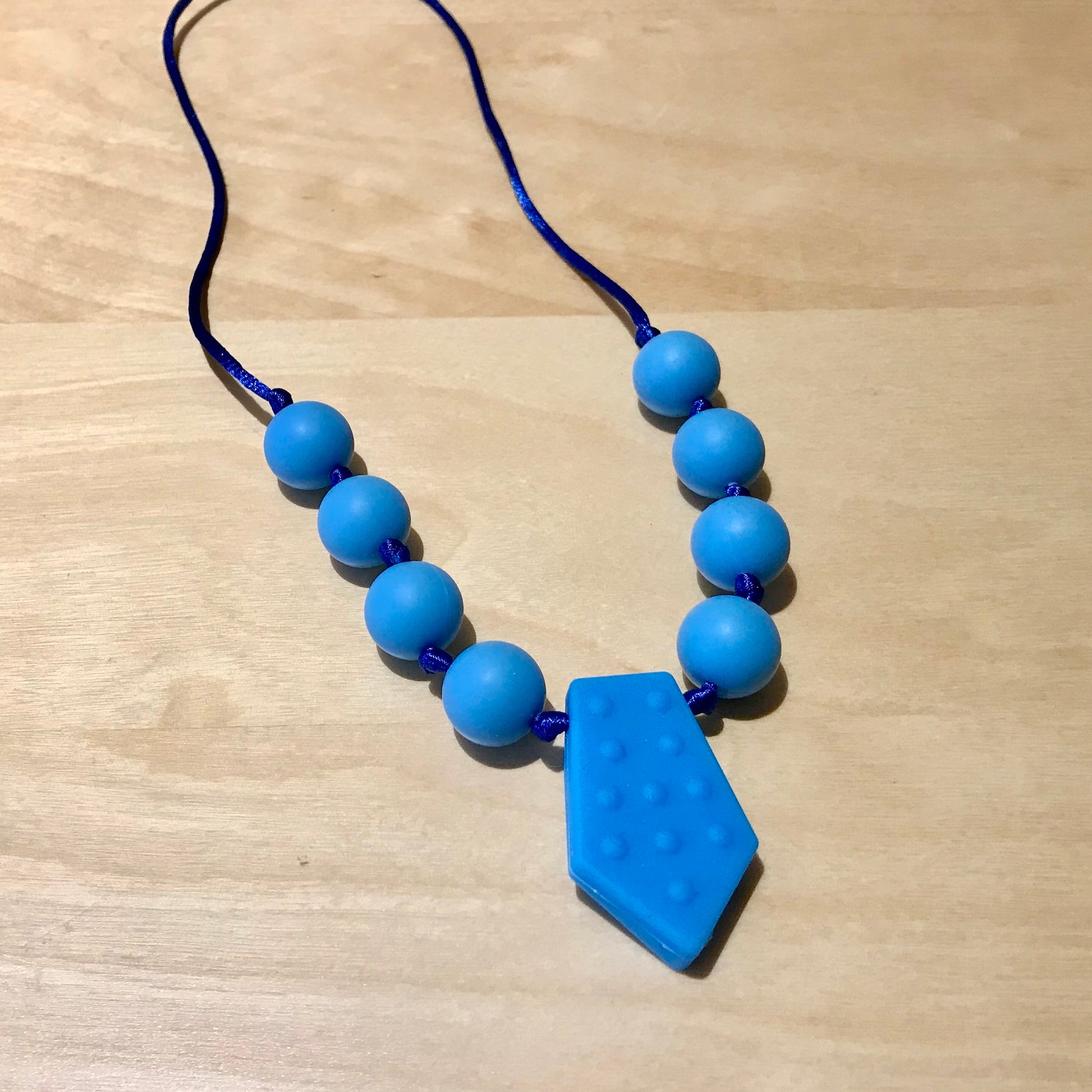 ChewBling Sensory Blue ARROW Chewelry Necklace for Children and Adults, Autism, Anxiety, ADHD